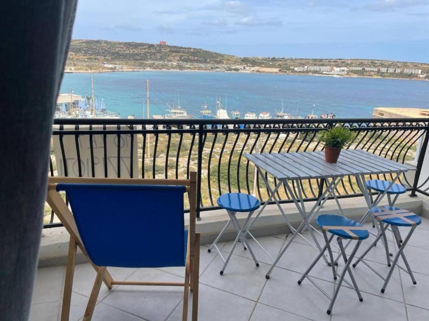 Mellieha Bay Seafront With Spectacular Views Apartamento Exterior foto